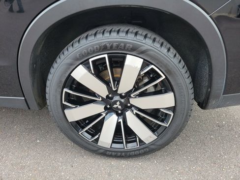 Used 2025 Mitsubishi Outlander SE AWD/4WD image 27