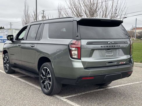 Used 2023 Chevrolet Suburban RST image 4