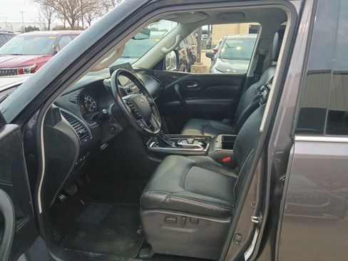 Used 2024 INFINITI QX80 Luxe image 3