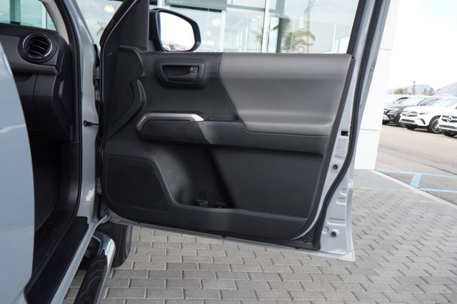 Used 2021 Toyota Tacoma SR5 RWD image 20