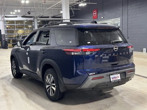 New 2026 Nissan Pathfinder SL image 12