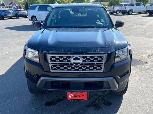 Used 2024 Nissan Frontier SV w/ Technology Package AWD/4WD image 4