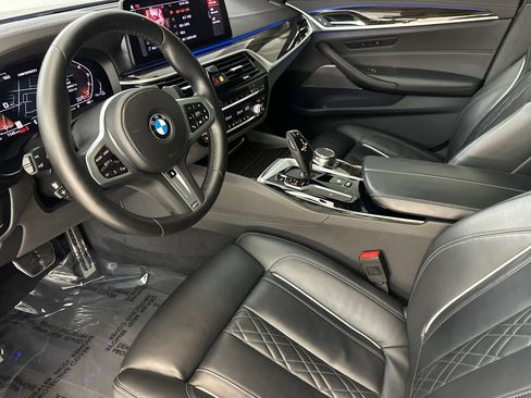 Certified 2023 BMW M550i xDrive AWD/4WD image 4