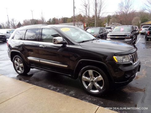 Used 2013 Jeep Grand Cherokee Limited image 2