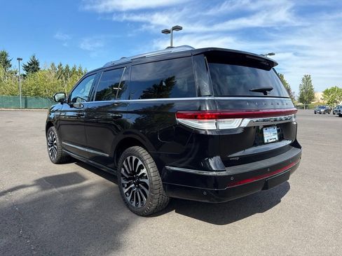 Used 2024 Lincoln Navigator Black Label AWD/4WD image 5