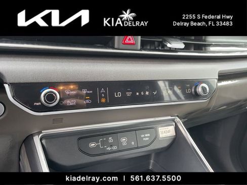 New 2026 Kia Carnival EX FWD image 23