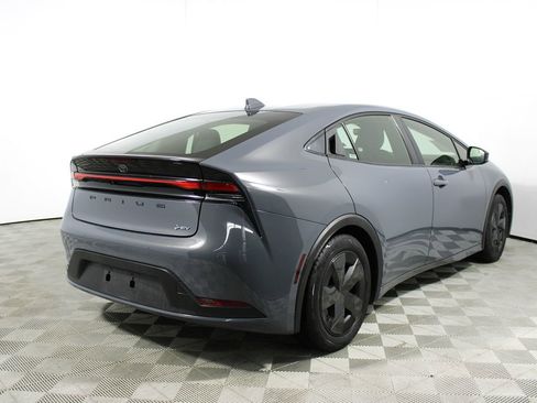 Used 2024 Toyota Prius LE image 30