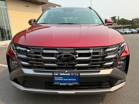 Used 2025 Hyundai Tucson Limited AWD/4WD image 8