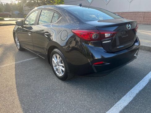 Used 2014 MAZDA MAZDA3 i Touring w/ Technology Package FWD image 4