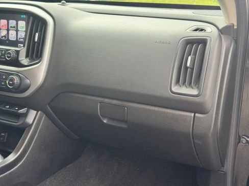Used 2018 Chevrolet Colorado LT AWD/4WD image 23