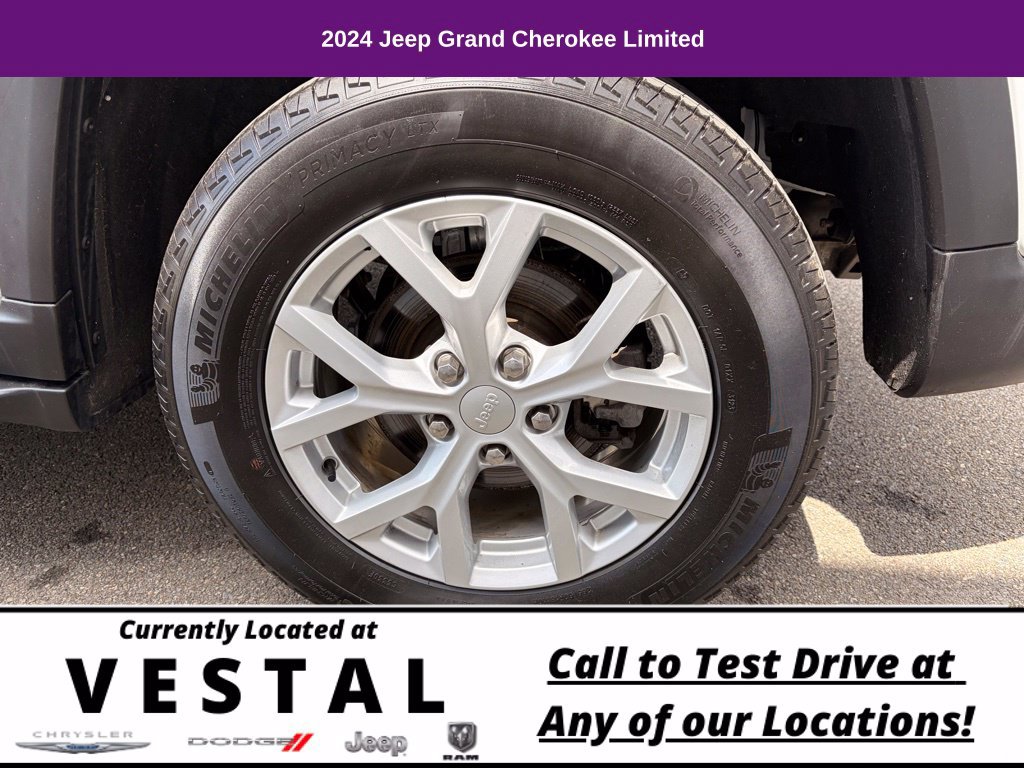 Used 2024 Jeep Grand Cherokee Limited AWD/4WD image 11