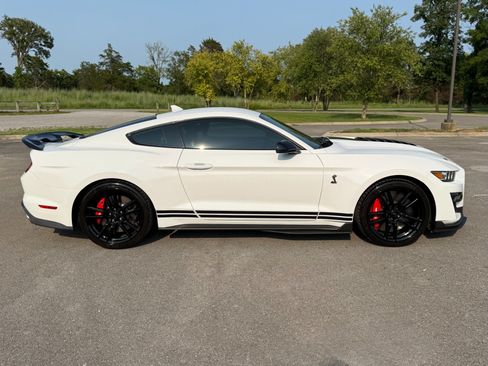 Used 2020 Ford Mustang Shelby GT500 w/ Technology Package RWD image 7