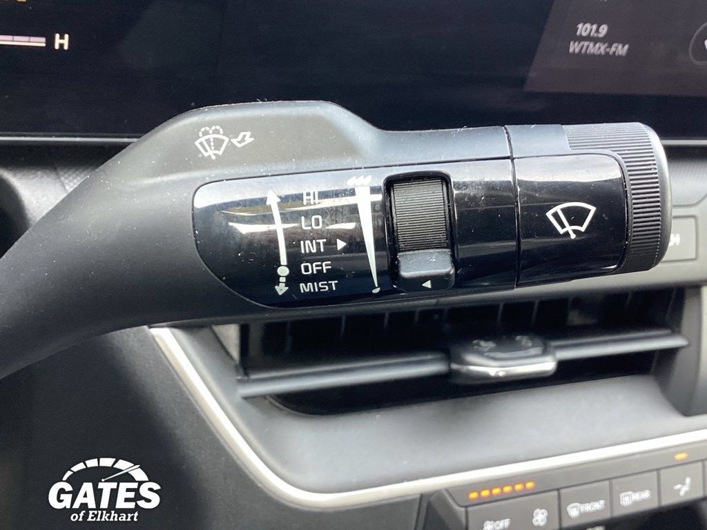 Used 2025 Kia K4 FWD image 26