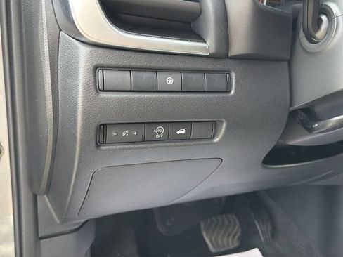 Certified 2026 Nissan Rogue SV w/ Cold Weather Package AWD/4WD image 17