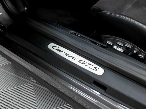 Used 2017 Porsche 911 Carrera GTS image 38
