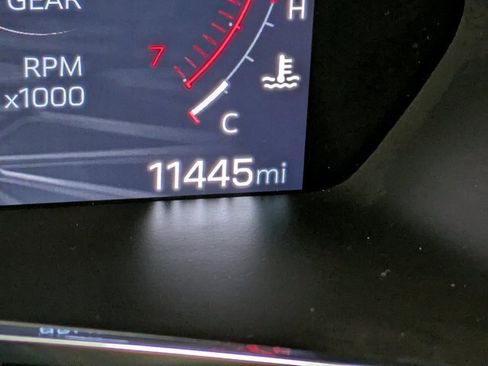 Used 2024 GMC Canyon Denali image 17