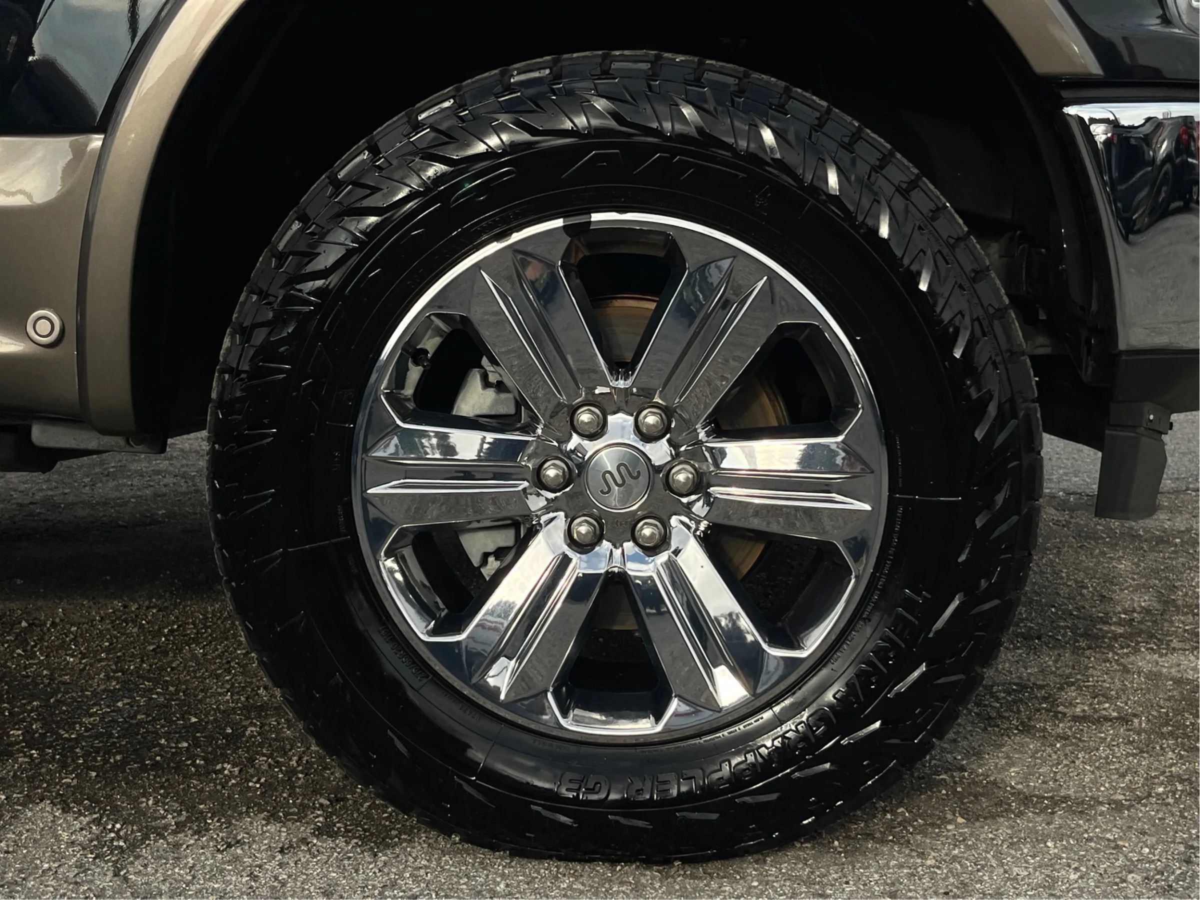 Used 2020 Ford F150 King Ranch w/ Equipment Group 601A Luxury AWD/4WD image 34