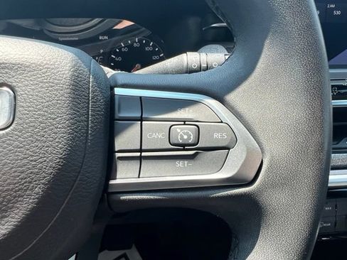 Used 2024 Jeep Compass Latitude AWD/4WD image 15