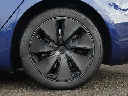 Used 2025 Tesla Model 3 Long Range image 14