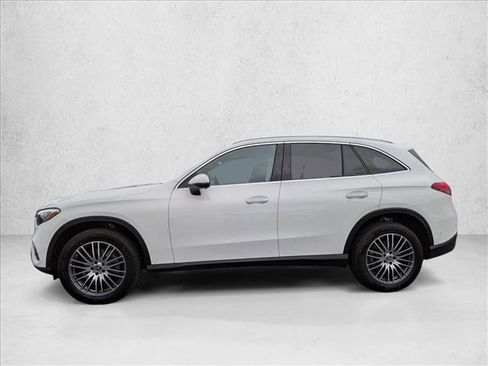 Used 2025 Mercedes-Benz GLC 300 image 9