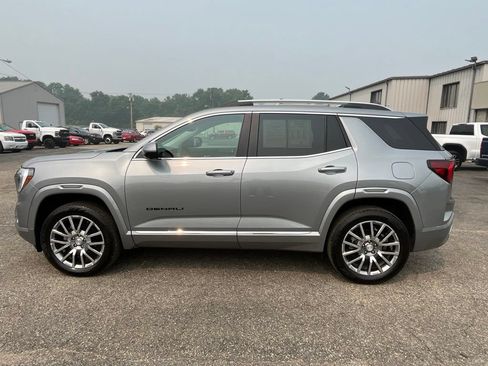 Used 2026 GMC Terrain Denali w/ LPO, Black Badging Package AWD/4WD image 6