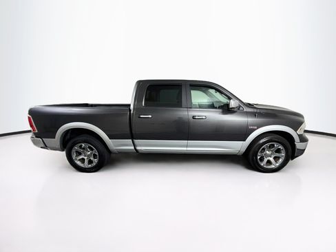 Used 2018 RAM 1500 Laramie w/ Convenience Group AWD/4WD image 10