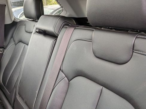 Used 2023 Jeep Grand Cherokee Limited image 14