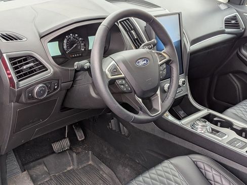 Used 2024 Ford Edge Titanium w/ Equipment Group 301A AWD/4WD image 11