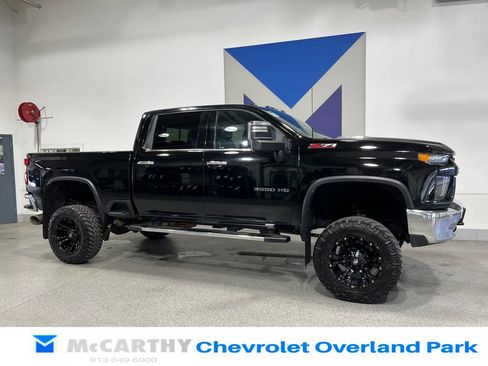 Used 2020 Chevrolet Silverado 3500 LTZ w/ LTZ Plus Package AWD/4WD image 3