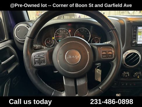 Used 2017 Jeep Wrangler Unlimited Rubicon w/ Connectivity Group AWD/4WD image 20