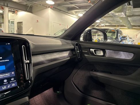 Certified 2023 Volvo XC40 Recharge Ultimate w/ Protection Package Premier AWD/4WD image 19
