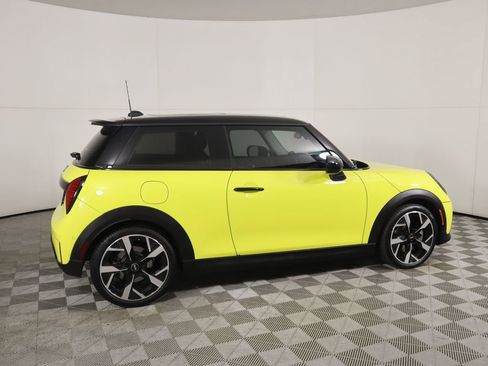 Certified 2025 MINI Cooper S image 4