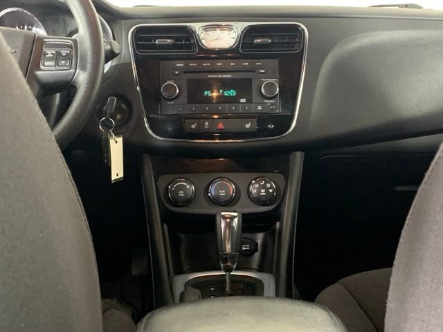 Used 2013 Chrysler 200 LX FWD image 20