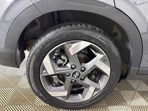 Used 2025 Hyundai Venue SEL FWD image 30