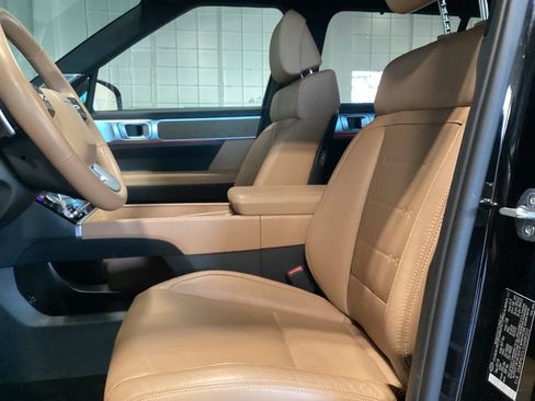 Used 2025 Hyundai Santa Fe Limited image 11