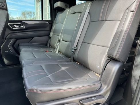 Used 2022 Chevrolet Suburban RST AWD/4WD image 8
