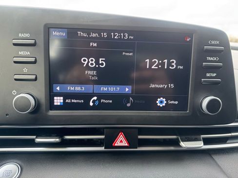 Certified 2023 Hyundai Elantra SEL image 16