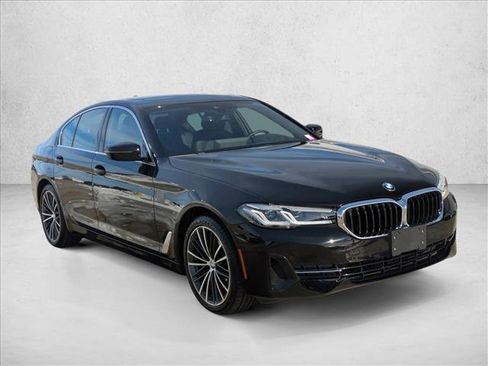 Used 2023 BMW 530i xDrive 530i xDrive w/ Premium Package image 3