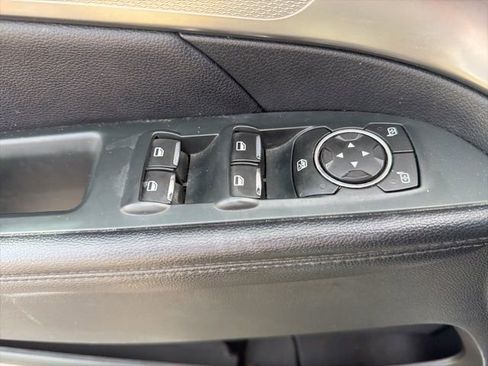 Used 2018 Ford Explorer XLT image 26