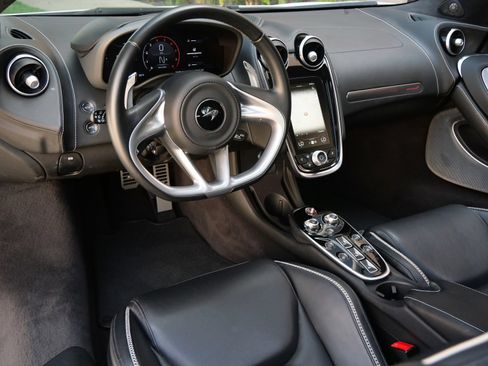 Used 2023 McLaren GT RWD image 8