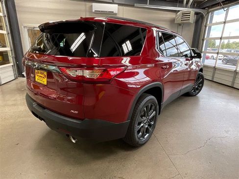 Used 2020 Chevrolet Traverse RS w/ LPO, Floor Liner Package FWD image 5