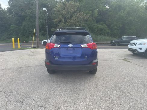 Used 2014 Toyota RAV4 LE AWD/4WD image 6