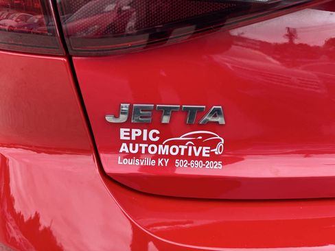 Used 2016 Volkswagen Jetta Sport FWD image 20