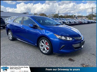 Used 2017 Chevrolet Volt Premier w/ Driver Confidence II Package