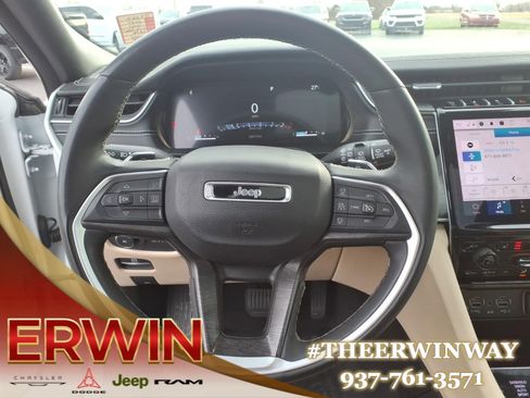 Used 2024 Jeep Grand Cherokee L Limited w/ Black Appearance Package image 17