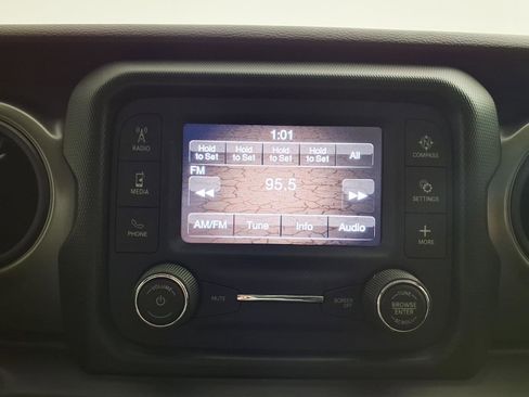 Used 2021 Jeep Wrangler Unlimited Sport AWD/4WD image 17