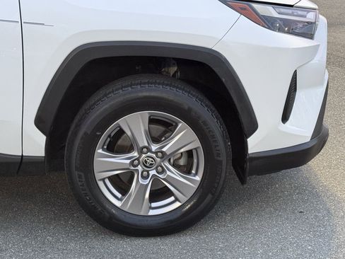 Used 2022 Toyota RAV4 XLE image 32