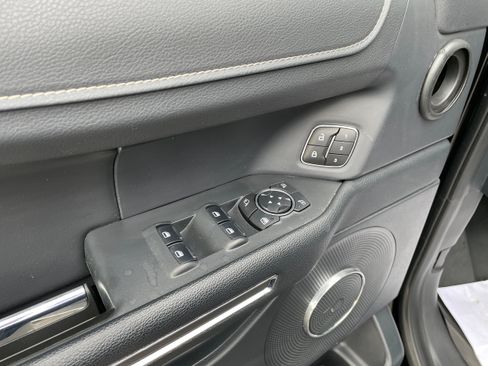 Used 2023 Ford Expedition XLT AWD/4WD image 16