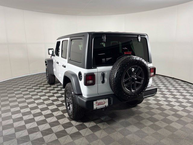 Used 2026 Jeep Wrangler Unlimited Sport AWD/4WD image 5