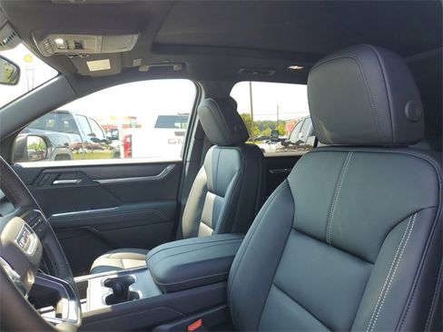 New 2025 GMC Acadia Elevation w/ Elevation Premium Package image 5